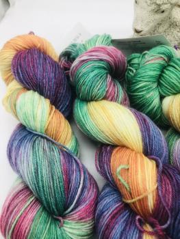 Sockenwolle Merino hightwist handgefärbt