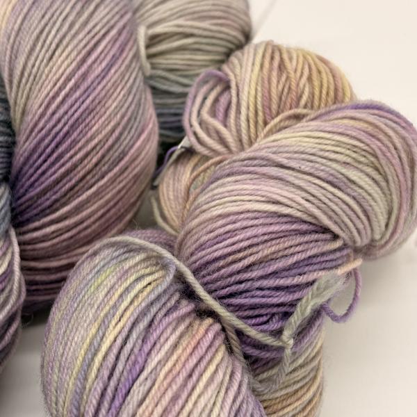 Sockenwolle 4-fach 100g - Fliederstrauß