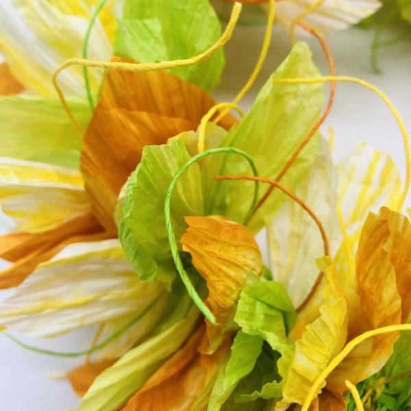 Frühlingskranz aus Papiergarn