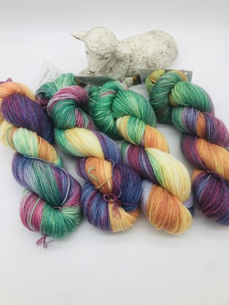 Sockenwolle Merino hightwist handgefärbt